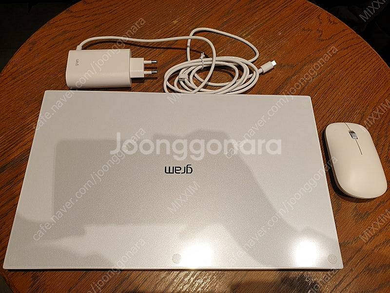 lg그램 15z90q-ga5nk 이 모델 노트북 판매해...--0