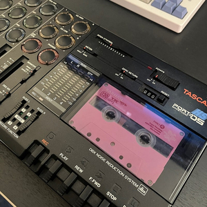 Tascam ministudio Porta 05 HS 4트랙 테이프 레코더 판매합니다.