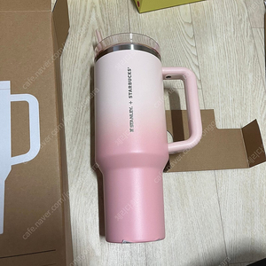 스타벅스 스탠리 핑크 켄처 텀블러 미사용 새제품 팝니다.