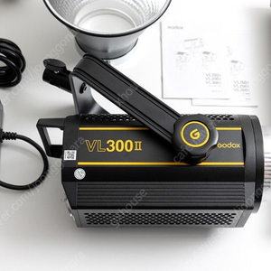 고독스 VL300 II 촬영 조명 판매합니다. (300W급 조명)