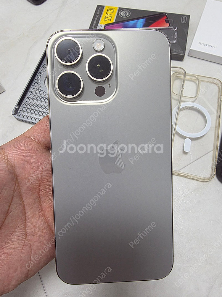 아이폰15 Pro Max 256GB 자급제 내추럴티타늄...--2