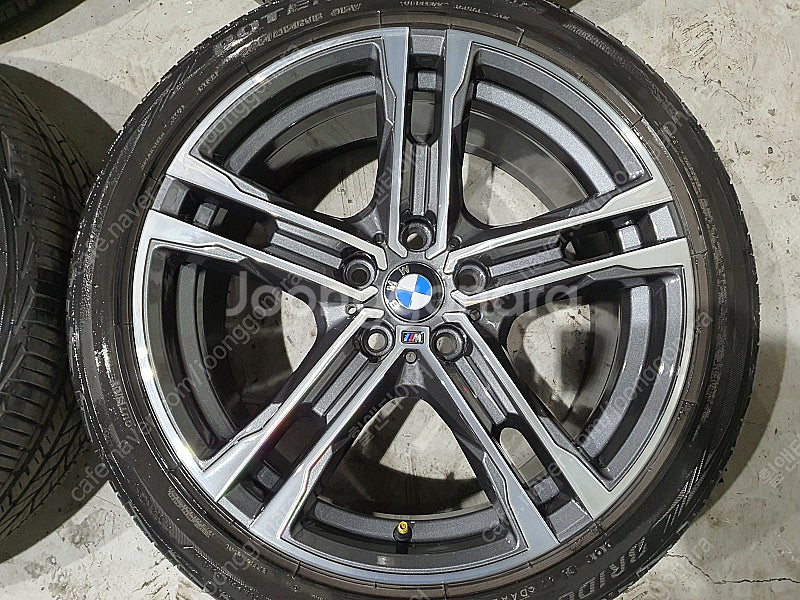 819m bmw1,2 시리즈 18인치 휠타이어 판매합니...--1