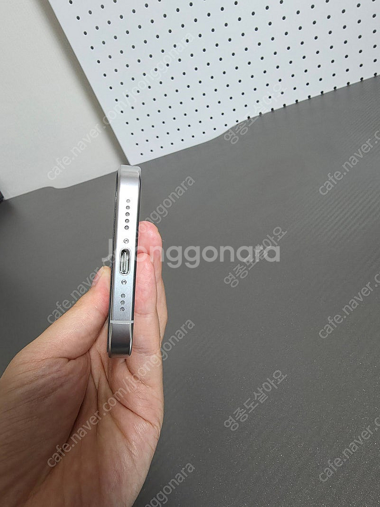 아이폰16프로 화이트 1tb/1테라--3