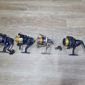 낚시릴 4개 팝니다