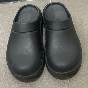 우포스 클로스 슬리퍼 검정 230