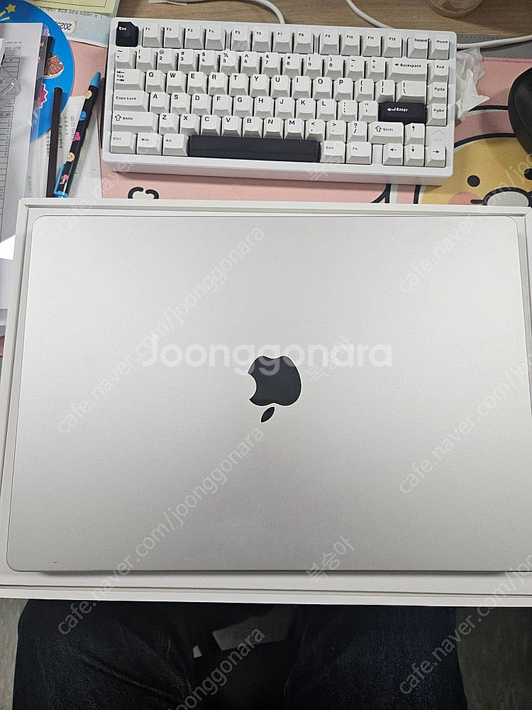 맥북 프로 m1 (a2485) 중고 팝니다.--1