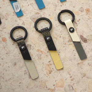 프라이탁 키홀더 AL, 키링 무채색