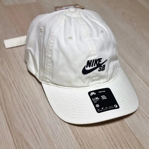 [L/XL]나이키 SB 클럽 언스트럭처 스케이트 캡 모자 화이트