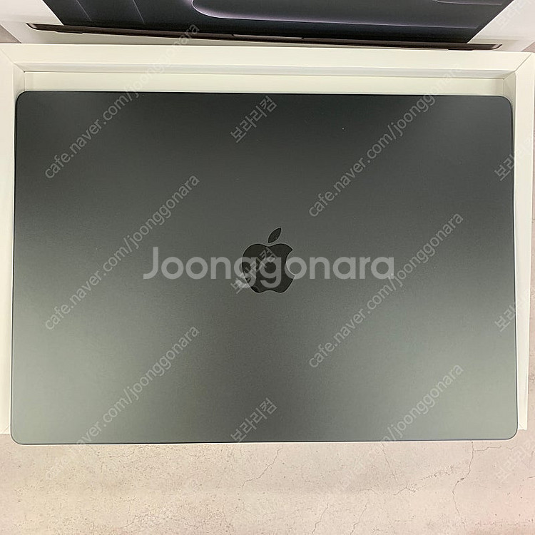 맥북 프로 16 인치 M3pro 36램 단순개봉--1
