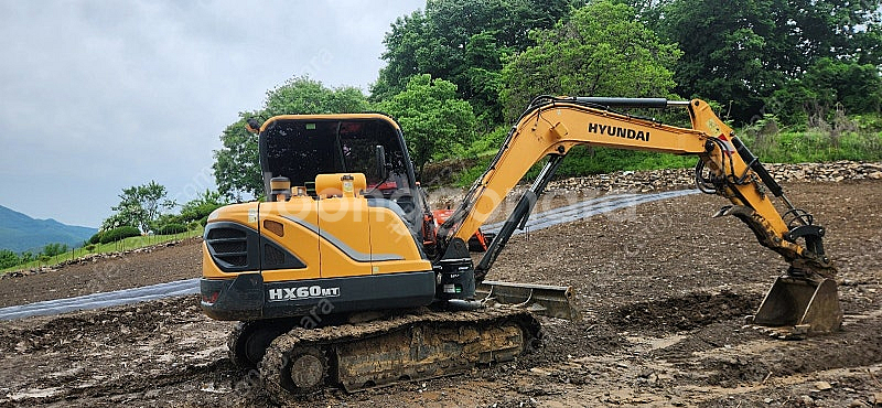 17년 4월식 현대 02 굴삭기 HX60MT 2300만...--4