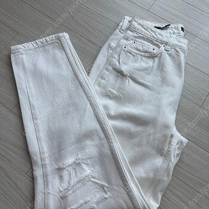 새상급 Bershka 디스트로이드 데님 청바지