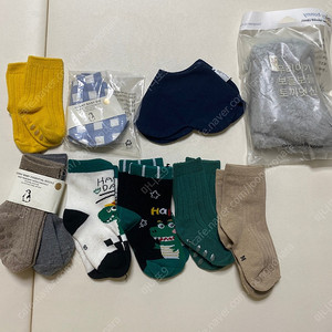 코니 턱받이 양말등 풋워머 일괄