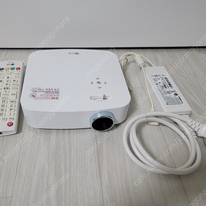 LG 시네빔 PF50KA 프로젝터