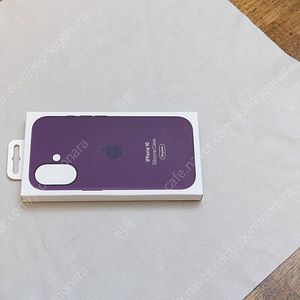 애플정품 아이폰16 실리콘 케이스 플럼