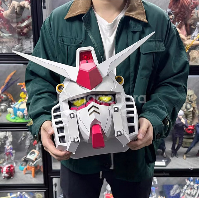 미개봉 새제품 건담 RX-78 헬멧 팝니다--0
