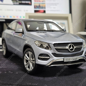 1/18 메르세데스 벤츠 W166 GLE 쿠페 이리듐 실버 다이캐스트 판매
