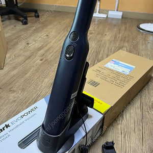 샤크 에보파워 핸디 무선청소기 WV210KR