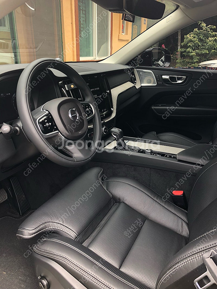 볼보XC60 T6 인스크립션--4