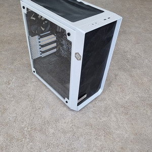 Fractal Design Meshify C 강화유리 화이트 케이스
