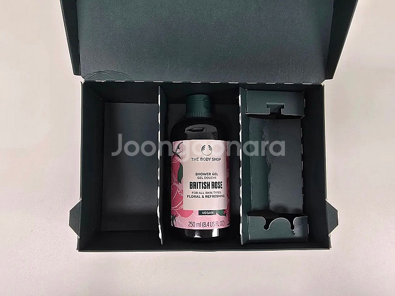 [새상품 택포] 더바디샵 브리티쉬 로즈 샤워젤 250ml--2