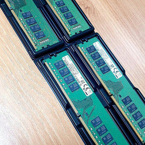 삼성DDR4 16G 4장 판매합니다.