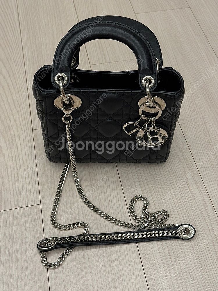 디올 레이디백 미니/급처/상태좋음--0