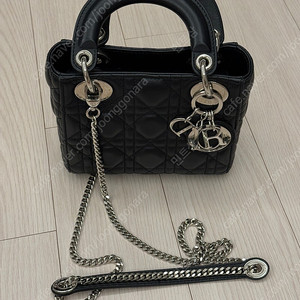 디올 레이디백 미니/급처/상태좋음