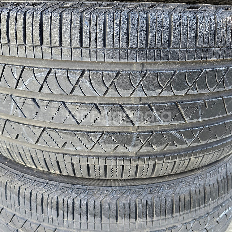 255 45 20 콘티넨탈 한대분15만 팝니다--1