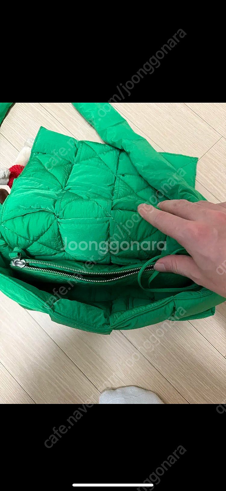 보테가베네타 패딩 카세트백 그린--8