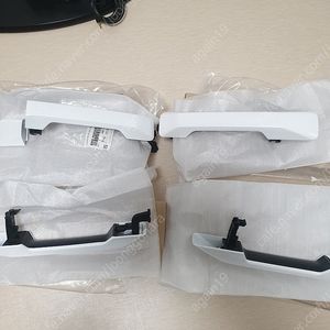 디올뉴싼타페 mx5 화이트펄 도어외캐치 한대분(디지털키 적용)