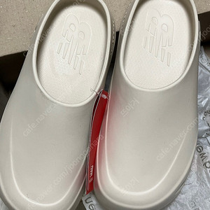 뉴발란스 클로그 270 화이트 새제품
