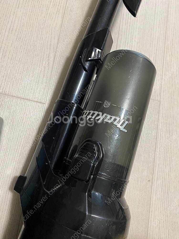 마끼다 40V 충전무선청소기 싸이클론일체형 블랙--2