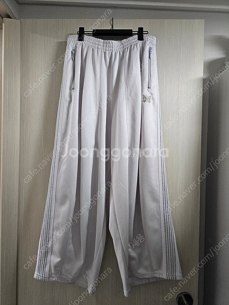 니들스 스튜디오스 HD 레임 트랙 팬츠 M사이즈--0