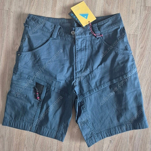 클라터뮤젠 여름 등산용 기능성 반바지. 2종류. M사이즈 (32)