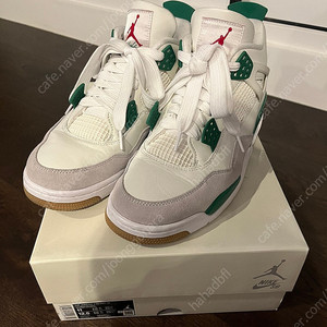 조던 4 x 나이키 SB 레트로 SP 파인 그린 290