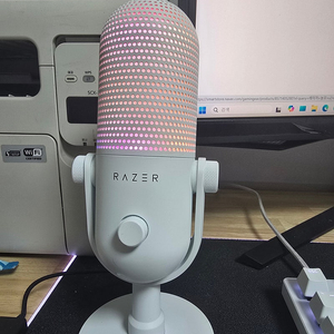 레이저 세이렌 V3 크로마 화이트