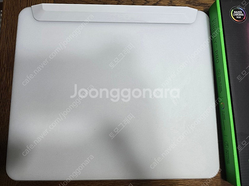 레이저 파이어 플라이 V2 PRO 화이트--1
