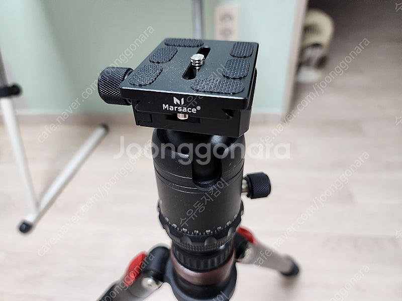 마르사체 DT2541T 카본 삼각대 판매합니다--2