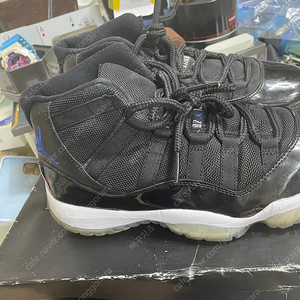 나이키 에어조던 11 스페이스잼