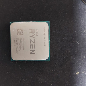 amd cpu 라이젠 3600 (5만원) 팝니다.