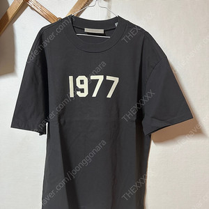 피오갓 에센셜 1977 티셔츠 M사이즈 블랙 12.5만원 운포