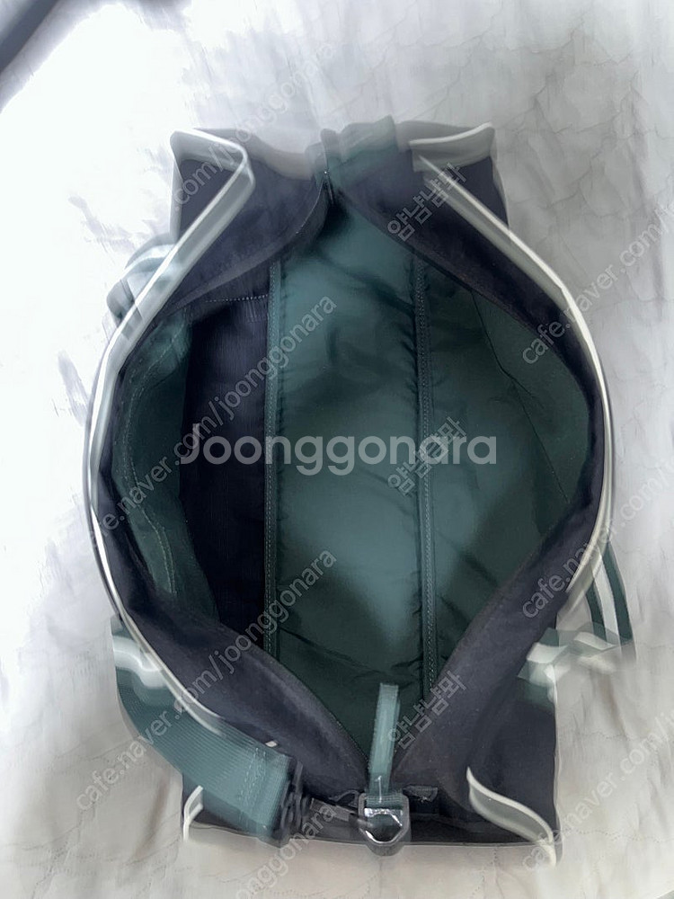 나이키 짐클럽 더플백 판매합니다--5