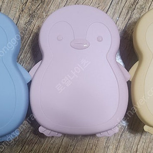 마미스테이블 펭귄 실리콘 도시락통 팔아요