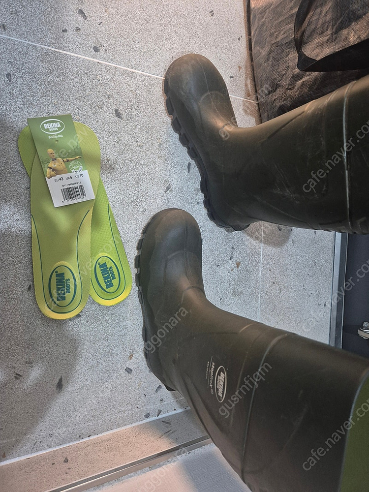 베키나 낚시장화 팝니다.--1