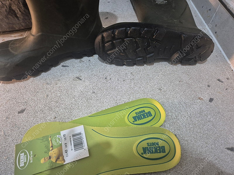 베키나 낚시장화 팝니다.--3