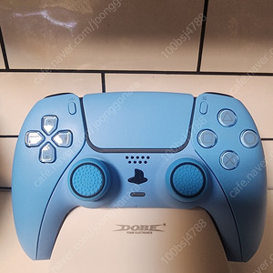 Ps5 플스5 듀얼센스 스카이블루 4백버튼 팝니다.