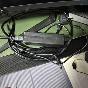 Msi optix ag32c 모니터(부품용/전원 어댑터 포함)