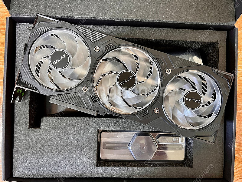 겔럭시 5070ti ex 게이머 블랙 oc 팝니다.--0