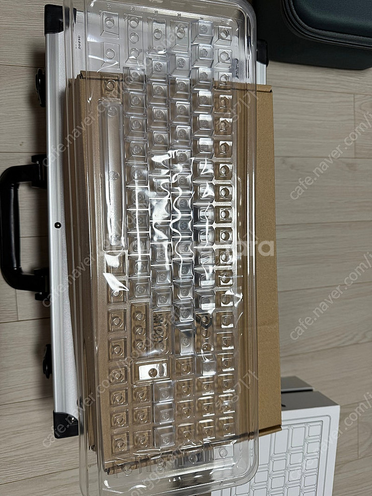 CYBERBOARD R3 키보드 화이트--5