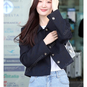 온앤온 정채연 데님 55사이즈 팝니다